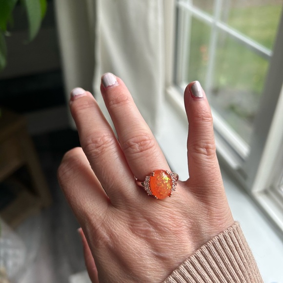 4/$50 Elegant Orange Gemstone Ring 7 1/4 🥳 - Picture 1 of 7